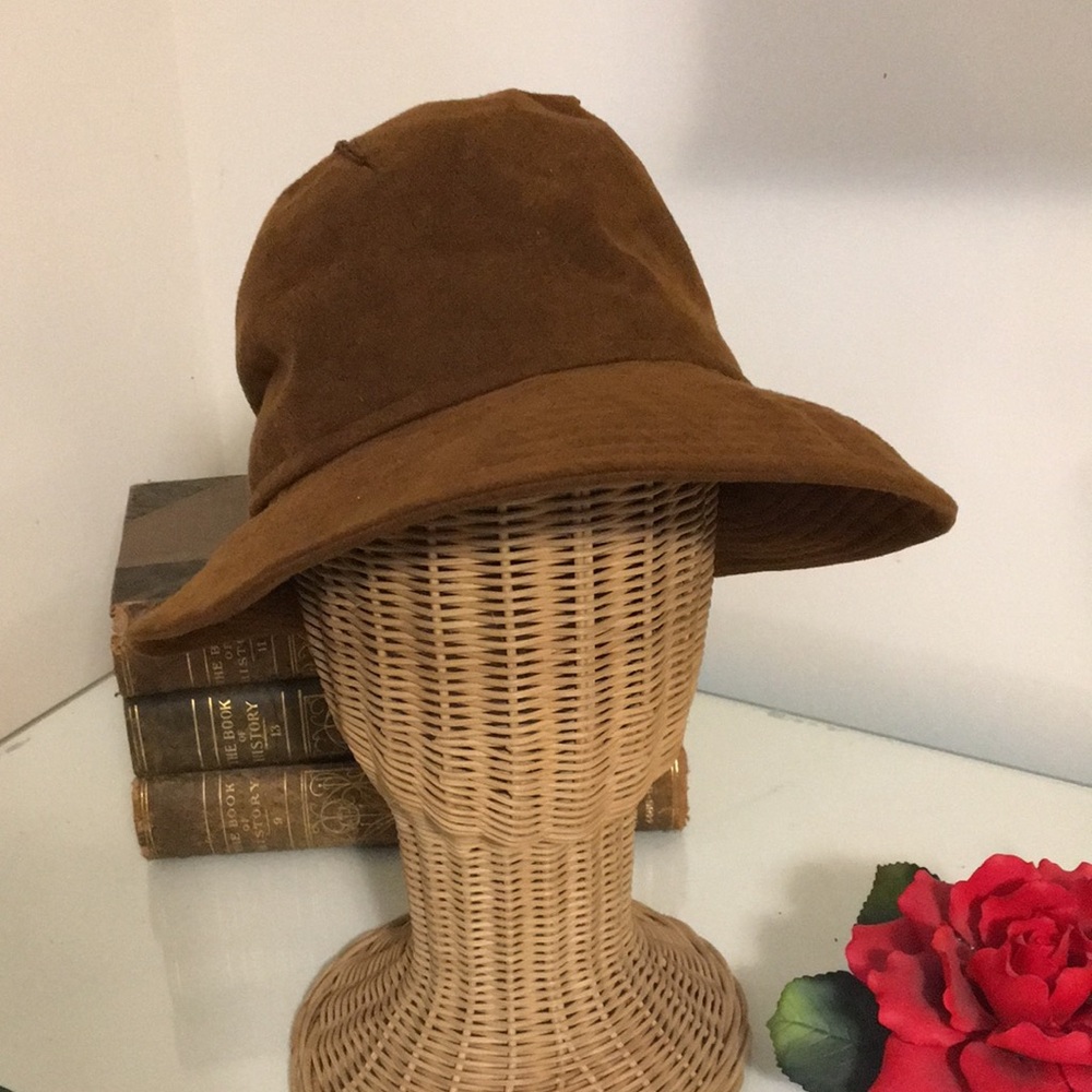 Vintage Anita Pineault Cloche Hat